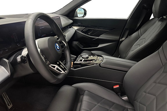 BMW 530e 12 of 18