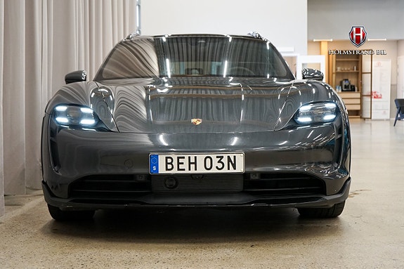 Porsche Taycan 6 of 30