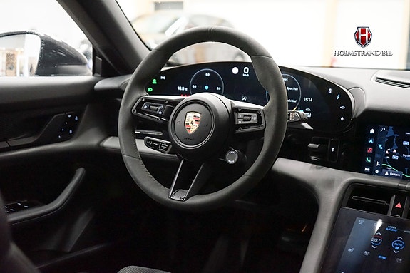 Porsche Taycan 16 of 30