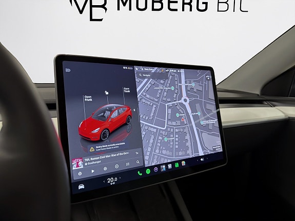 Tesla Model Y 16 of 19