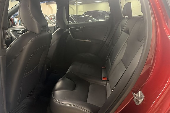Volvo XC60 6 of 20