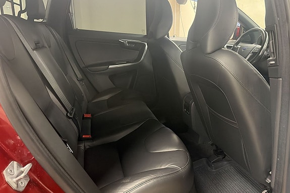 Volvo XC60 10 of 20