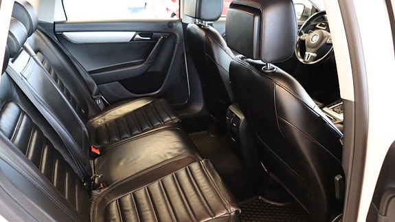 Volkswagen Passat Alltrack 11 of 19