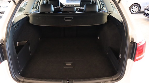 Volkswagen Passat Alltrack 9 of 19