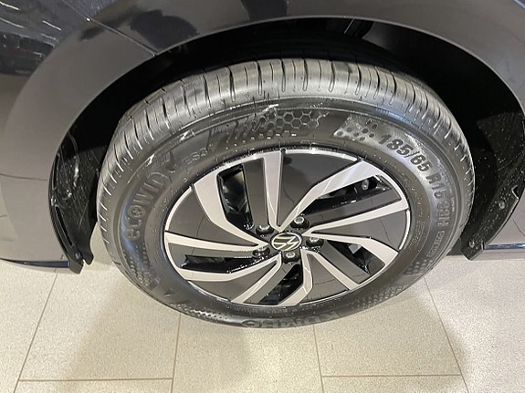 Volkswagen Polo 9 of 18