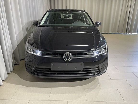 Volkswagen Polo 2 of 18
