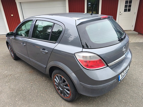 Opel Astra 3 of 6