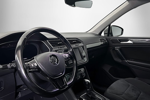 Volkswagen Tiguan 4 of 16