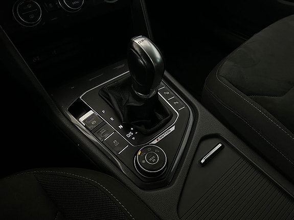 Volkswagen Tiguan 12 of 16