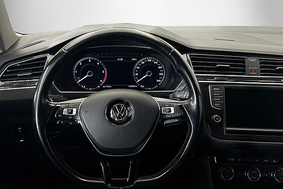Volkswagen Tiguan 11 of 16
