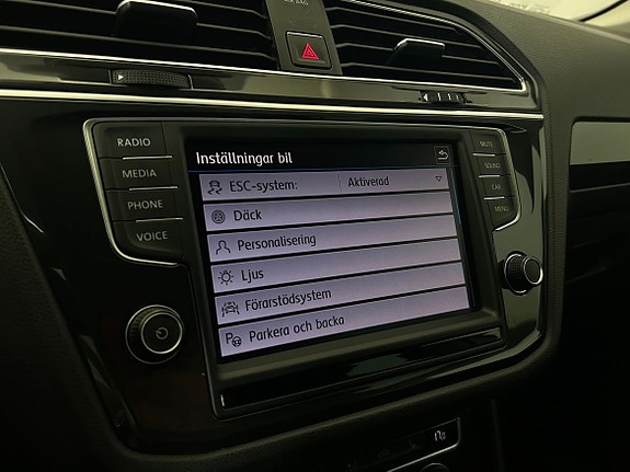 Volkswagen Tiguan 8 of 16