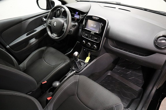 Renault Clio 10 of 14