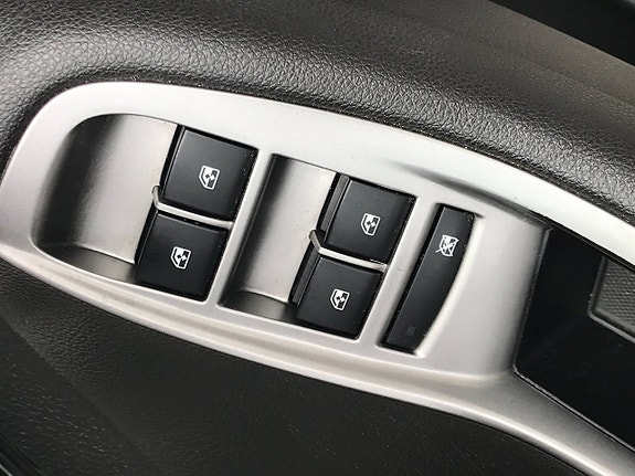 Chevrolet Orlando 13 of 18
