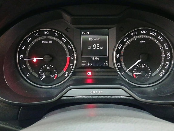 Skoda Octavia Scout 13 of 18
