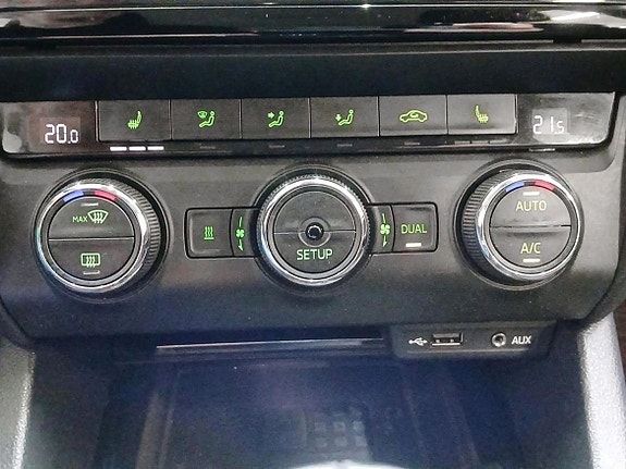 Skoda Octavia Scout 17 of 18
