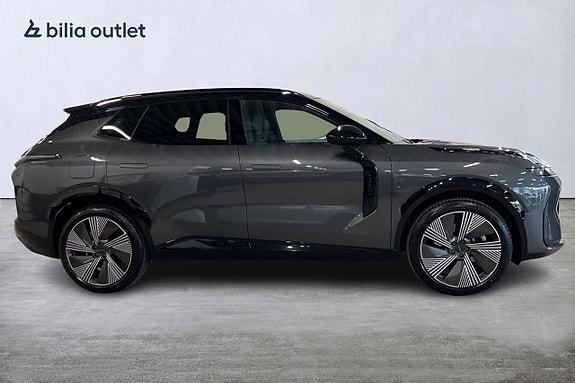 Lynk & Co 08 5 of 30