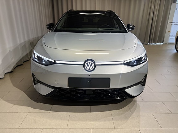 Volkswagen ID.7 2 of 18