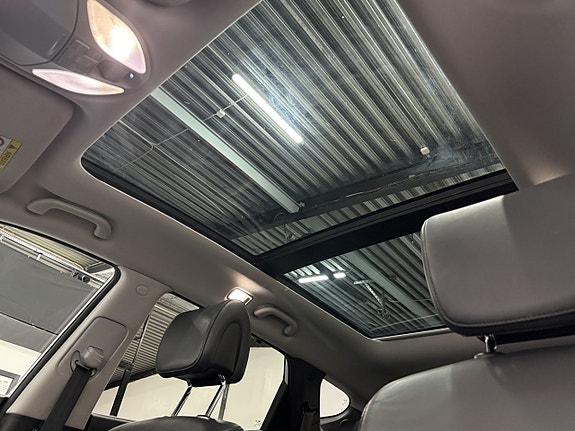 Hyundai Santa Fe 8 of 16