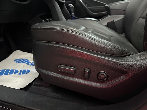 Hyundai Santa Fe 16 of 16