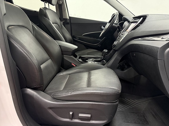 Hyundai Santa Fe 9 of 16