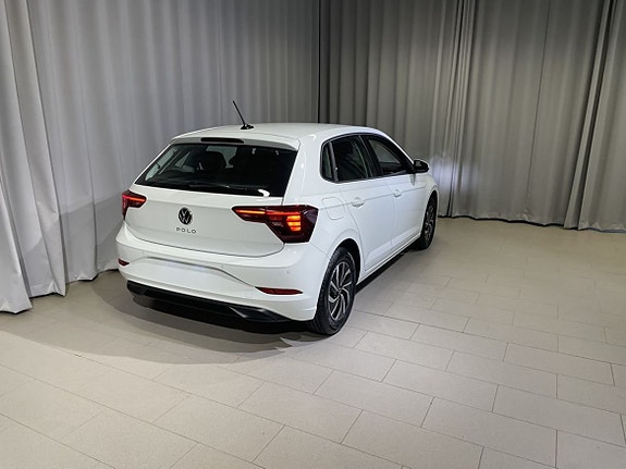 Volkswagen Polo 5 of 15