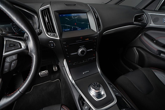 Ford S-MAX 8 of 23