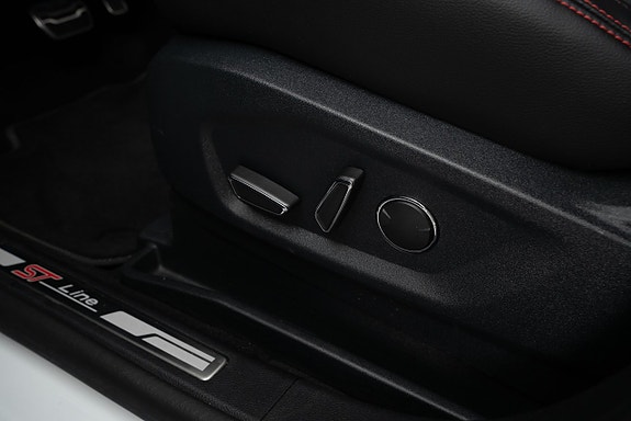 Ford S-MAX 18 of 23