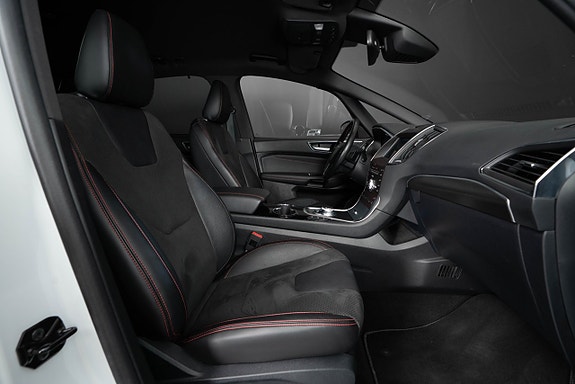 Ford S-MAX 12 of 23