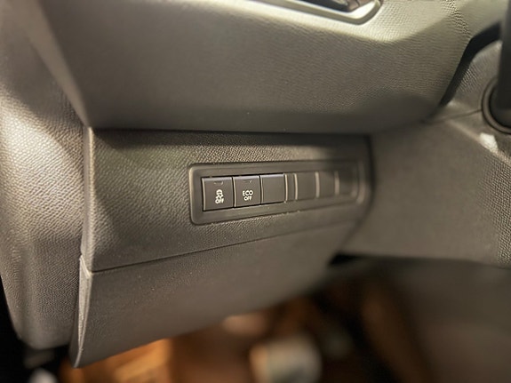 Peugeot 308 8 of 16