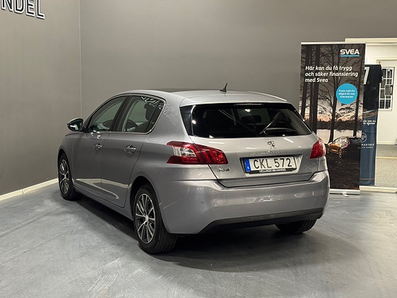 Peugeot 308 4 of 16