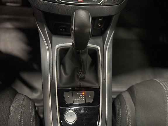 Peugeot 308 10 of 16