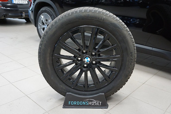 BMW iX1 19 of 19