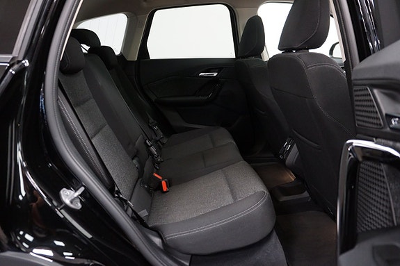 BMW iX1 12 of 19