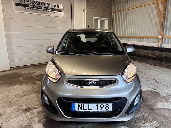 Kia Picanto 3 of 11