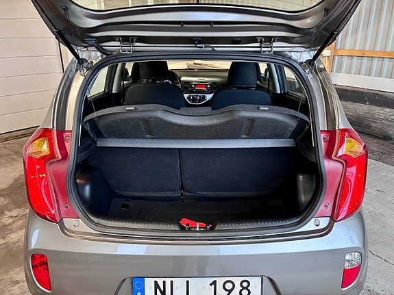 Kia Picanto 7 of 11
