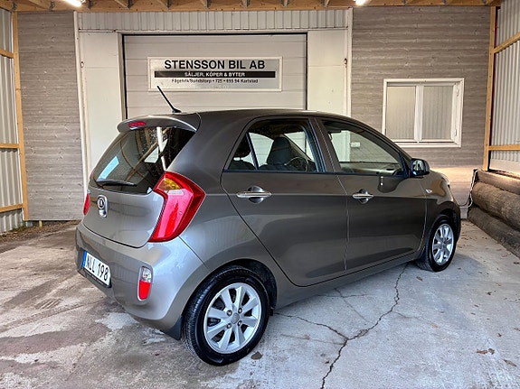 Kia Picanto 5 of 11