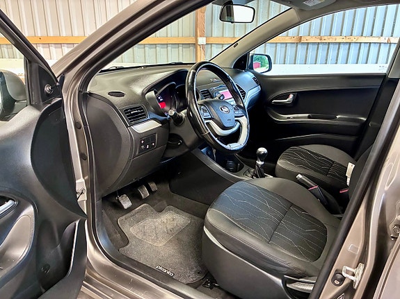Kia Picanto 8 of 11