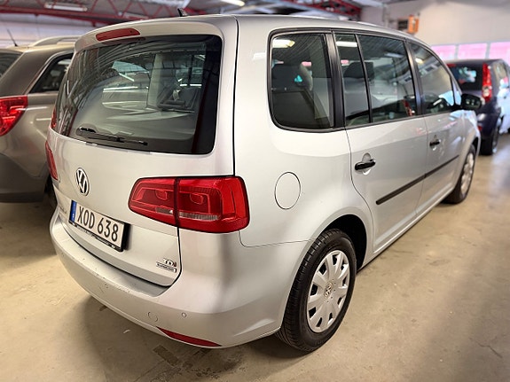 Volkswagen Touran 4 of 10
