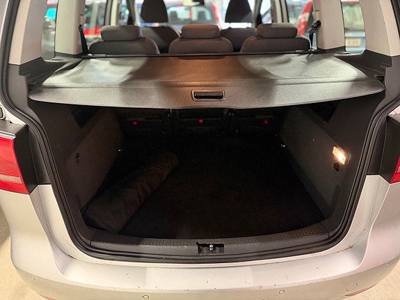 Volkswagen Touran 10 of 10