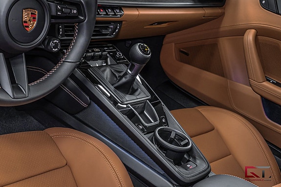 Porsche 911 18 of 24