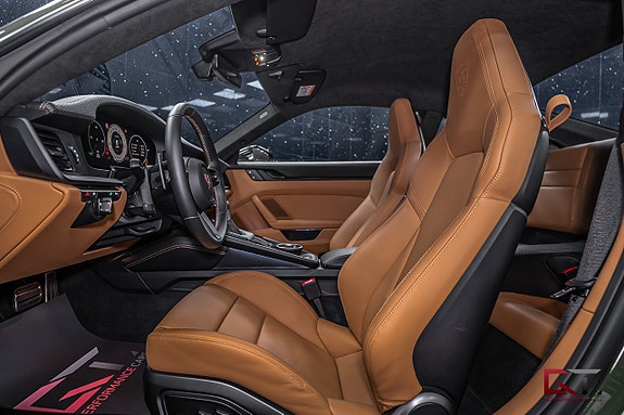 Porsche 911 14 of 24