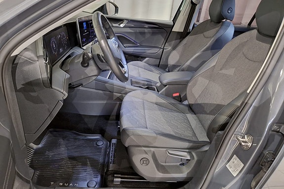 Volkswagen Tiguan 7 of 14