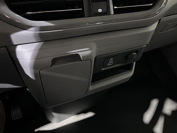 Volkswagen Transporter 9 of 14