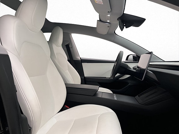 Tesla Model 3 13 of 30