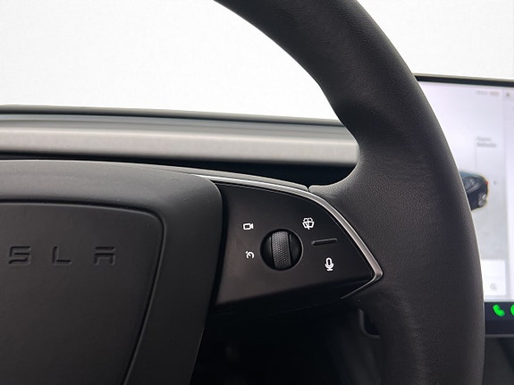 Tesla Model 3 18 of 30