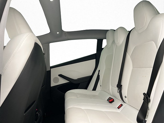 Tesla Model 3 15 of 30