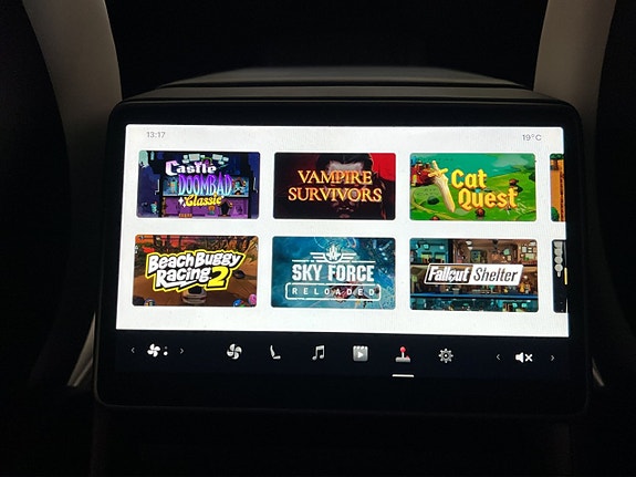 Tesla Model 3 29 of 30