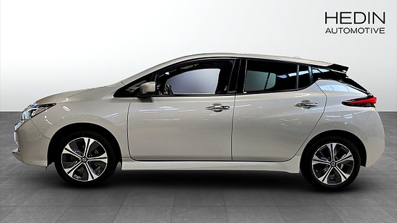 Nissan Leaf 6 of 13