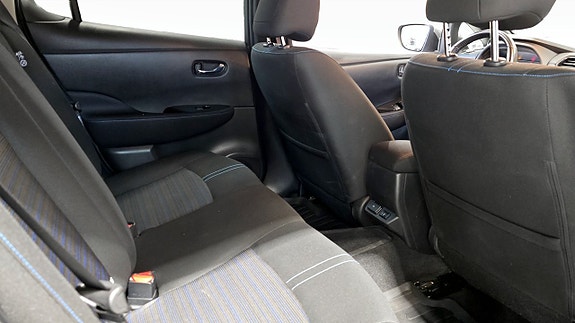 Nissan Leaf 5 of 13