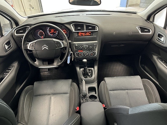 Citroen C4 11 of 14